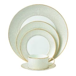 Wedgwood Gio, 5 Piece Place Setting (Formerly Known As Arris)
