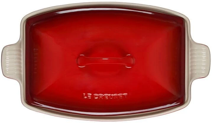 Le Creuset Heritage Deep Covered Rectangular Baker, Cerise 4 Le Creuset Heritage Deep Covered Rectangular Baker, Cerise - Image 2