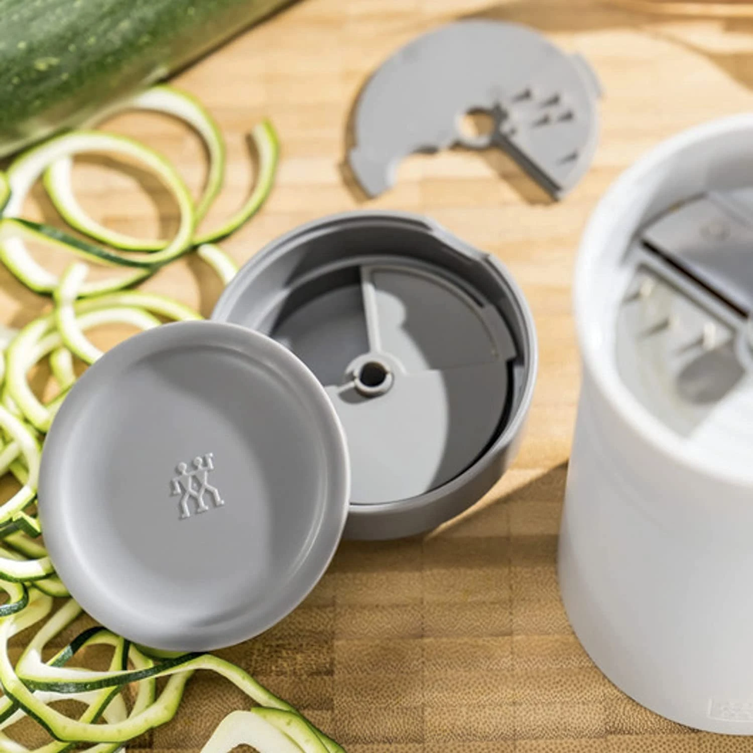 Zwilling Z-Cut Spiralizer, Grey 6 Zwilling Z-Cut Spiralizer, Grey - Image 4