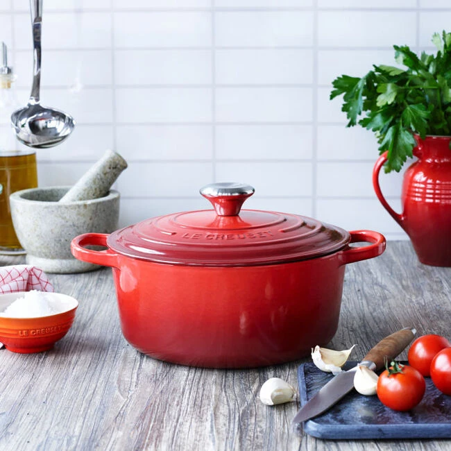 Le Creuset Signature Round Dutch Oven, 5.5 Quart 13 Le Creuset Signature Round Dutch Oven, 5.5 Quart - Image 11