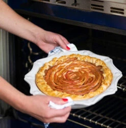 Juliska Berry & Thread Whitewash Pie/Quiche Dish -Shop Kitchen Cliques Screenshot2023 05 09142708