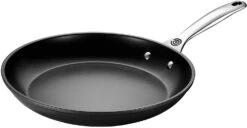 Le Creuset Toughened Nonstick PRO Fry Pan 11 Le Creuset Toughened Nonstick PRO Fry Pan -Shop Kitchen Cliques fry11